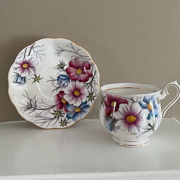 VTG Royal Albert Bone China Teacup & Saucer Flower of the Month Series Cosmos - Picture 5 of 8